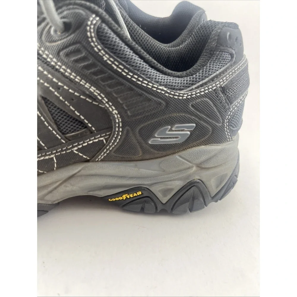 Skechers Men's Crossbar – Athletic Trail Sneakers Size 8.5